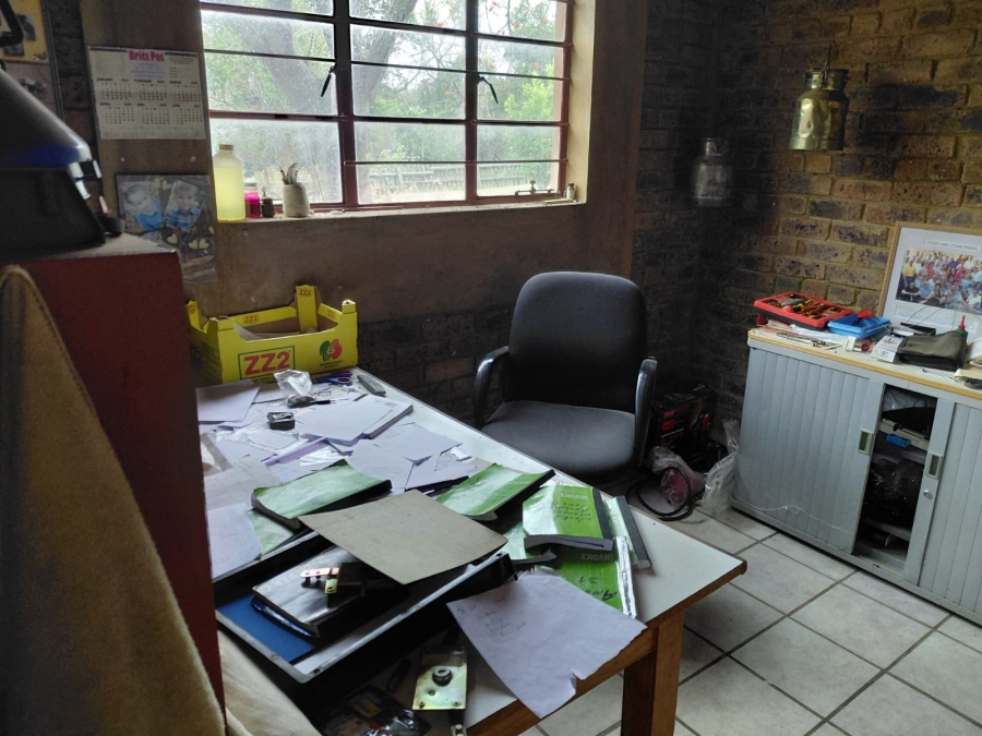 5 Bedroom Property for Sale in Roodekopjes Ah North West